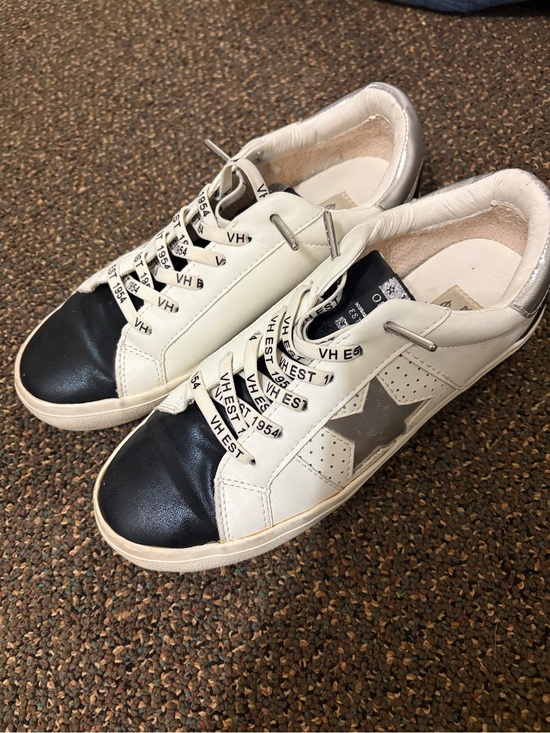 Vintage Havana Shoes - Vintage Havana White Silver Star Sneakers Women’s Size 7.5 Lace Up